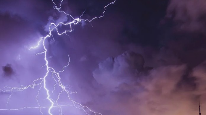 ¿Qué significa soñar con truenos y relámpagos?