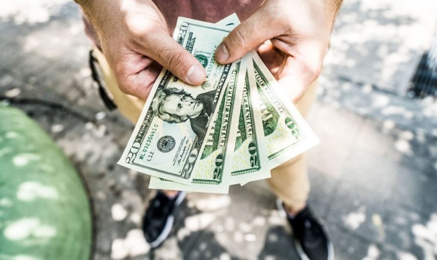 ¿Qué significa soñar con recoger dinero?