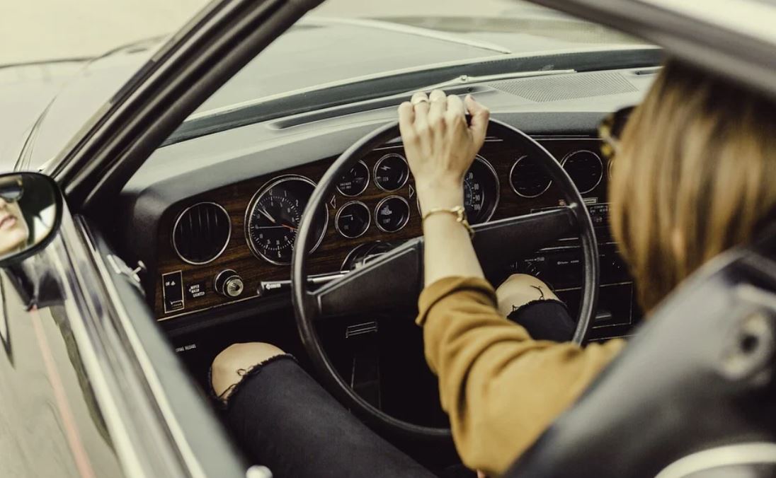 ¿Qué significa soñar con conducir?