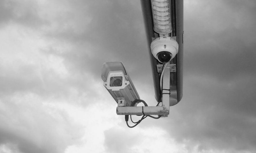 ¿Qué significa soñar con ser observado?