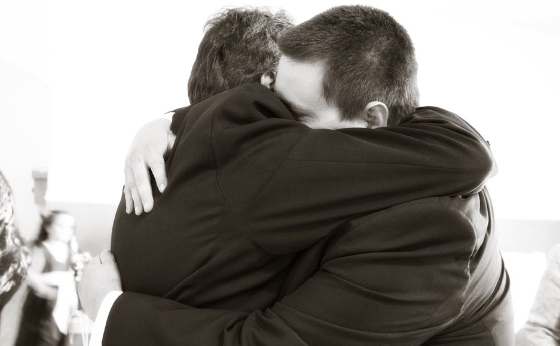 ¿Qué significa soñar con tu padre fallecido?