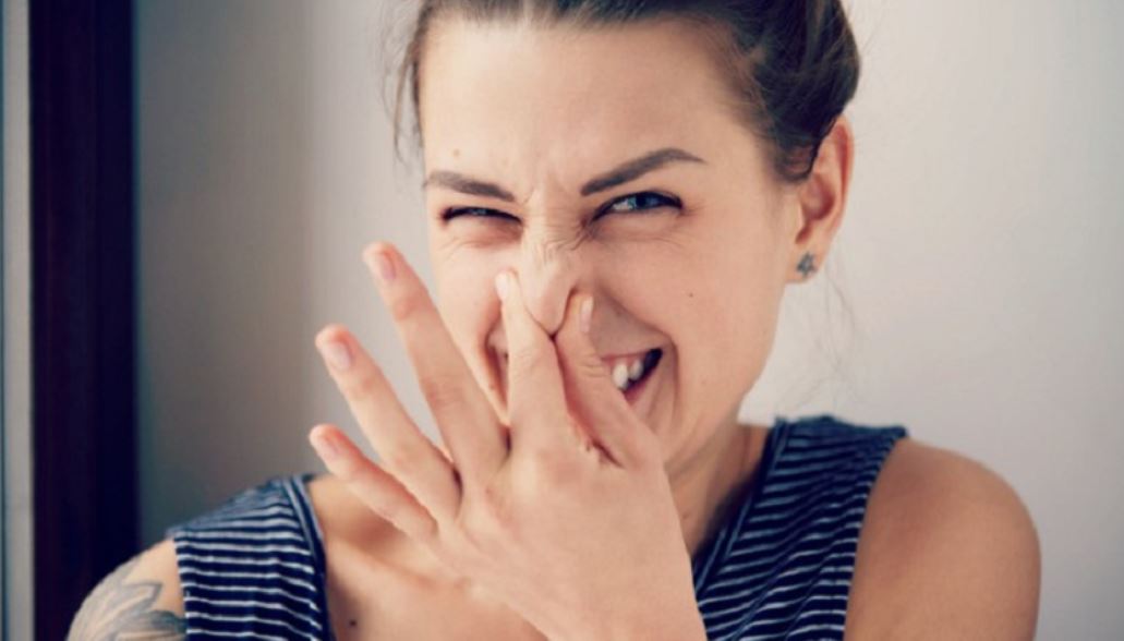 ¿Qué significa soñar con tirarse un pedo?