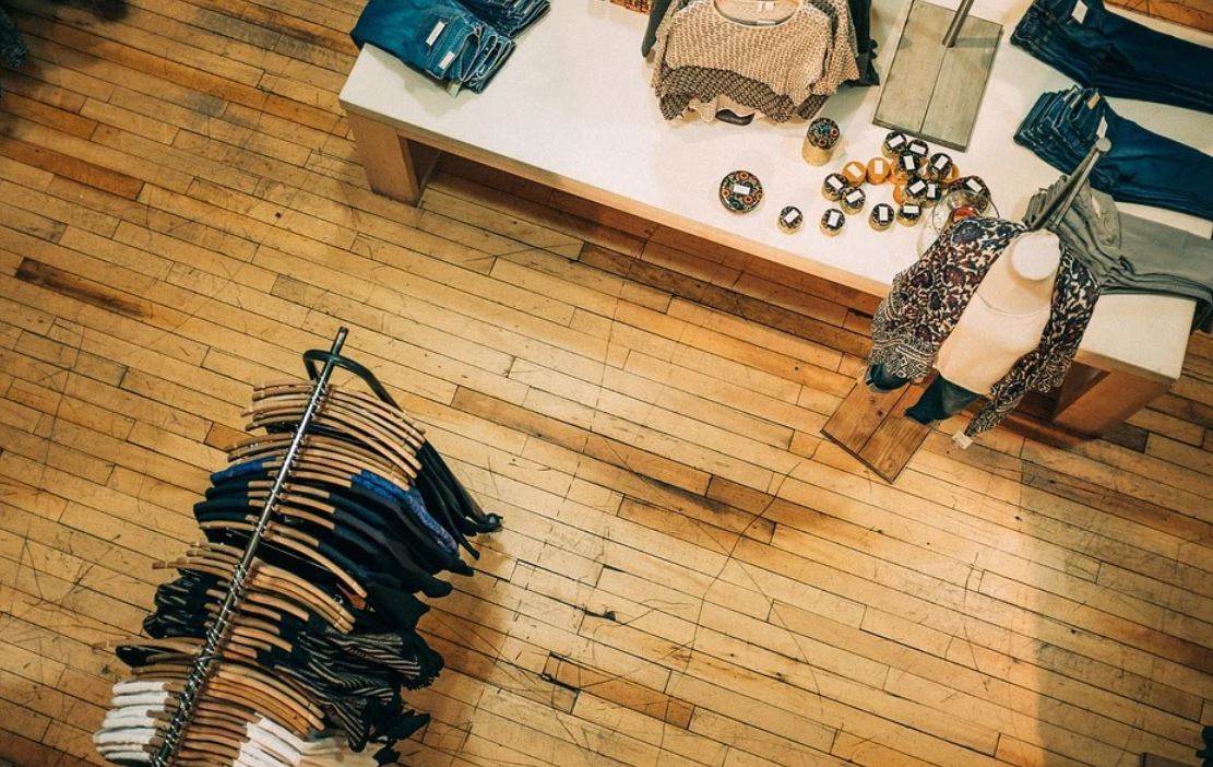 ¿Qué significa soñar con una tienda de ropa?