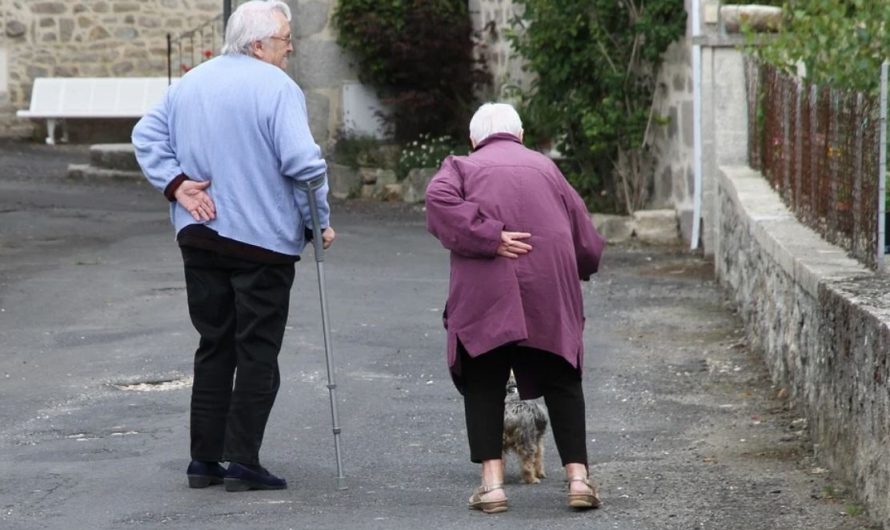 ¿Qué significa soñar con una persona mayor?