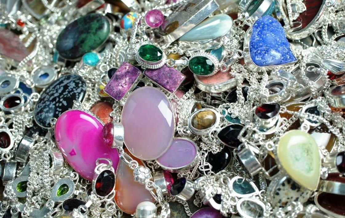 ¿Qué significa soñar con joyas?