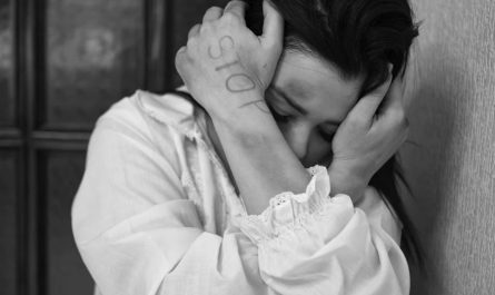 ¿Qué significa soñar con ser víctima de acoso escolar?