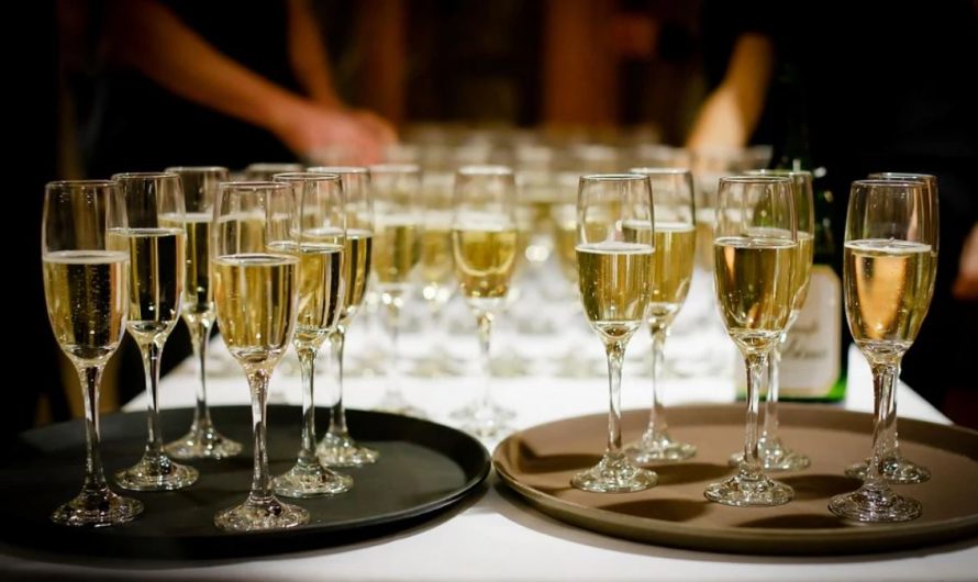 14 Significados de Soñar con Champaña