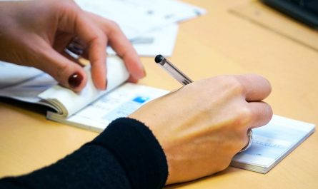 19 Significados de Soñar con Cheques