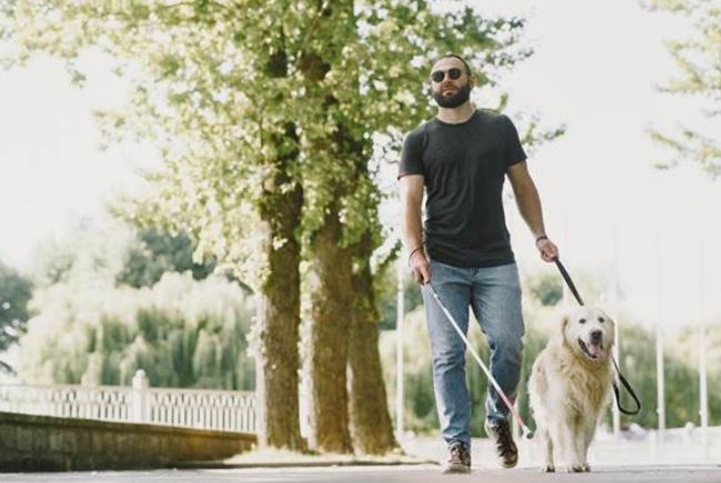 13 Significados de Soñar con Personas Ciegas