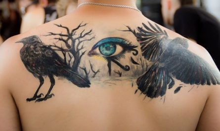 6 Significados de Soñar con Ser Apuñalado por la Espalda