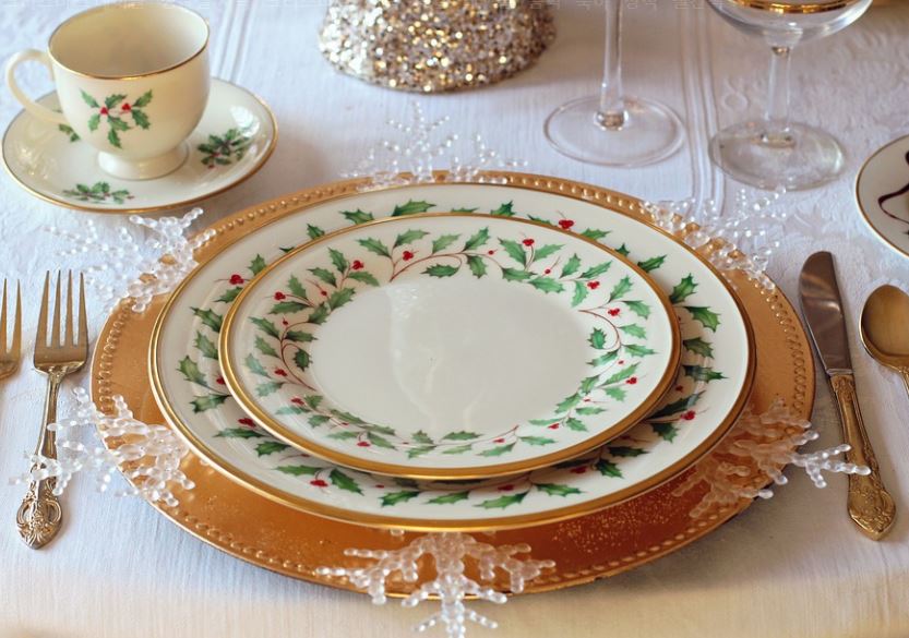 25 Significados de Soñar con Platos