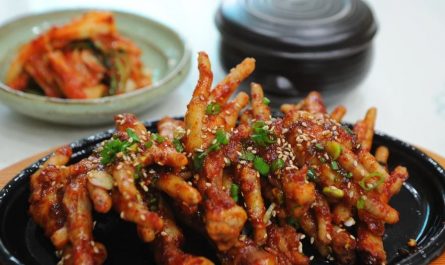 10 Significados de Soñar con Patas de Pollo