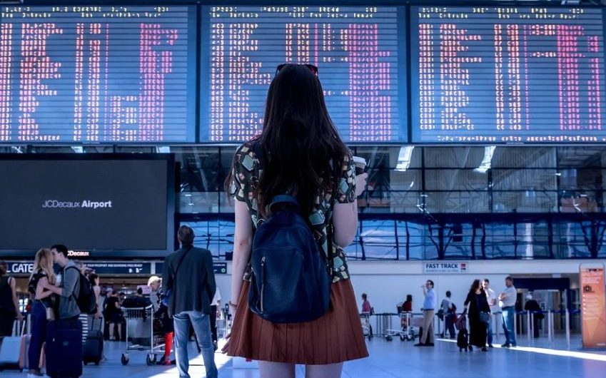 10 Significados de Soñar con Viajar en Avión