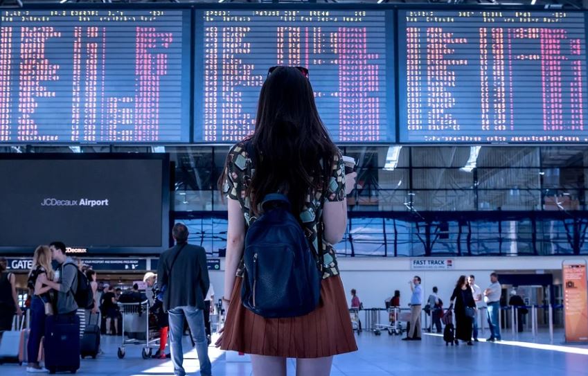 10 Significados de Soñar con Viajar en Avión