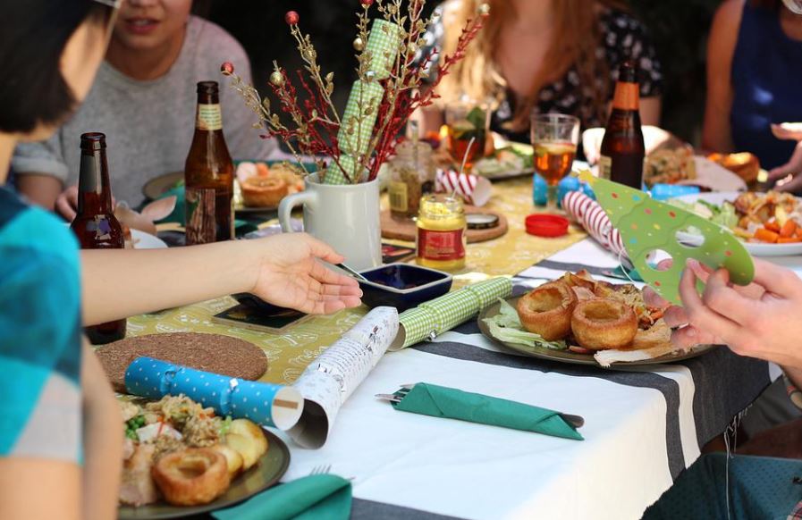 11 Significados de Soñar con Comer
