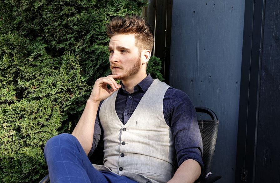 13 Significados de Soñar con un Hombre Guapo