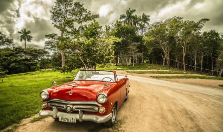 13 Significados de Soñar con un Coche Rojo