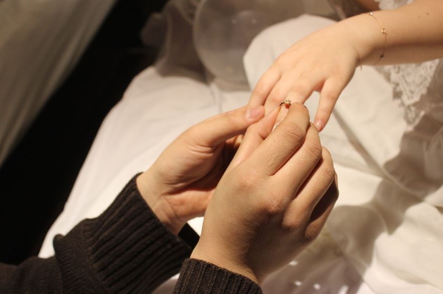 12 Significados de Soñar con una Propuesta de Matrimonio
