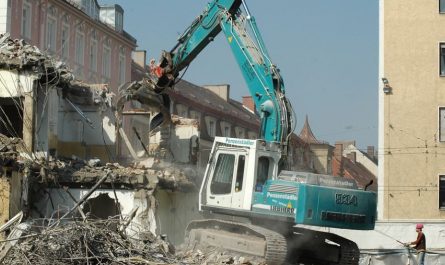¿Qué significa soñar con una demolición? 10 significados simbólicos