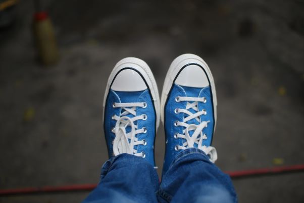¿Qué significa soñar con zapatillas Converse? 6 significados simbólicos