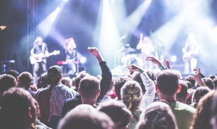 ¿Qué significa soñar con la familia de una celebridad?