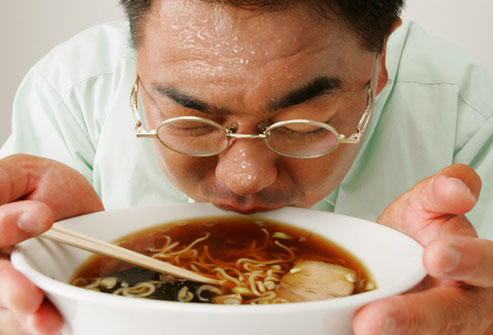 為什麼吃東西時會出汗？