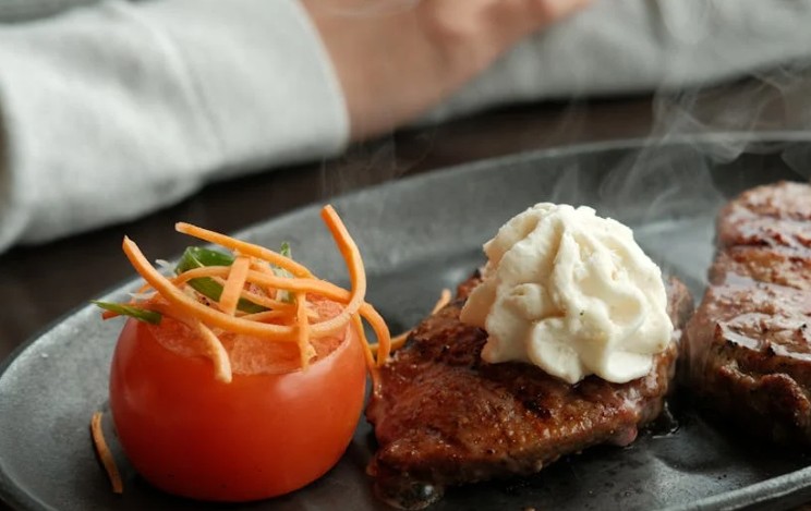 夢見有人吃飯的意義