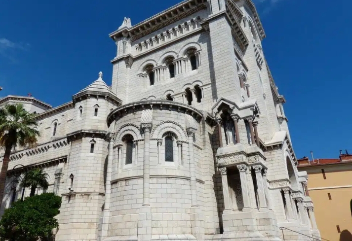 夢見大主教的多種含義和象徵